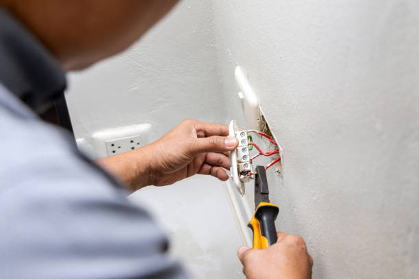 Best 24-Hour Electrician  in Gillett, WI